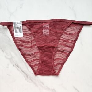 NWT CALVIN KLEIN ALLOVER LACE STRING BIKINI PANTY IN SYRAH SIZE M/L/XL